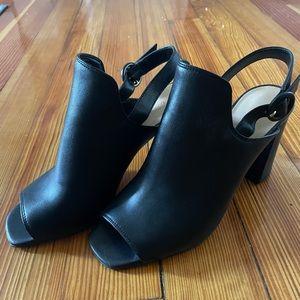 Size 8 Banana Republic leather open toe heeled mules